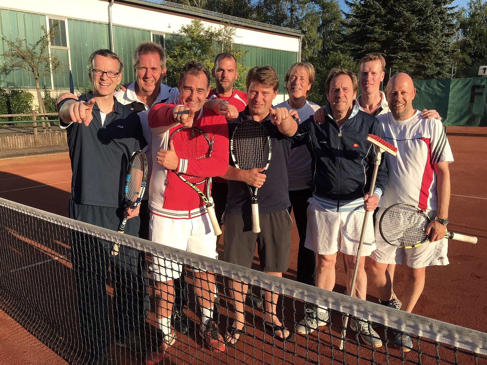 Das erfolgreiche Team Herren 40 des HTC mit (v.l.): Christian Schroeder, Holger Mengel, Matthias Pethes, Thorsten Wegner, Carsten Timmering, Lars Oliver Pelka, Dr. Stefan Moers, Nils Tilgner, und Frank Rogalinski
