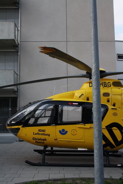 Deutlich zu erkennen: das beschädigte Rotorblatt