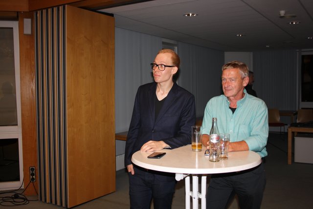 FPD-Politiker Peter Kurland (re.) ist mit dem Abschneiden der Liberalen nicht zufrieden