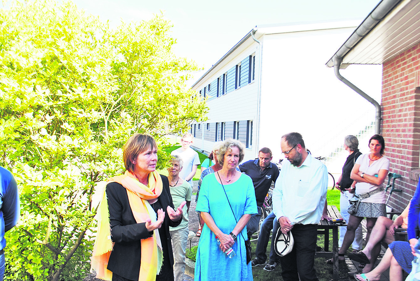 Bürgermeisterin Silvia Nieber begrüßte Flüchtlinge und ehrenamtliche Helfer, lobte das Engagement der Freiwilligen. In Stade sind mehr als 280 Ehrenamtliche aktiv