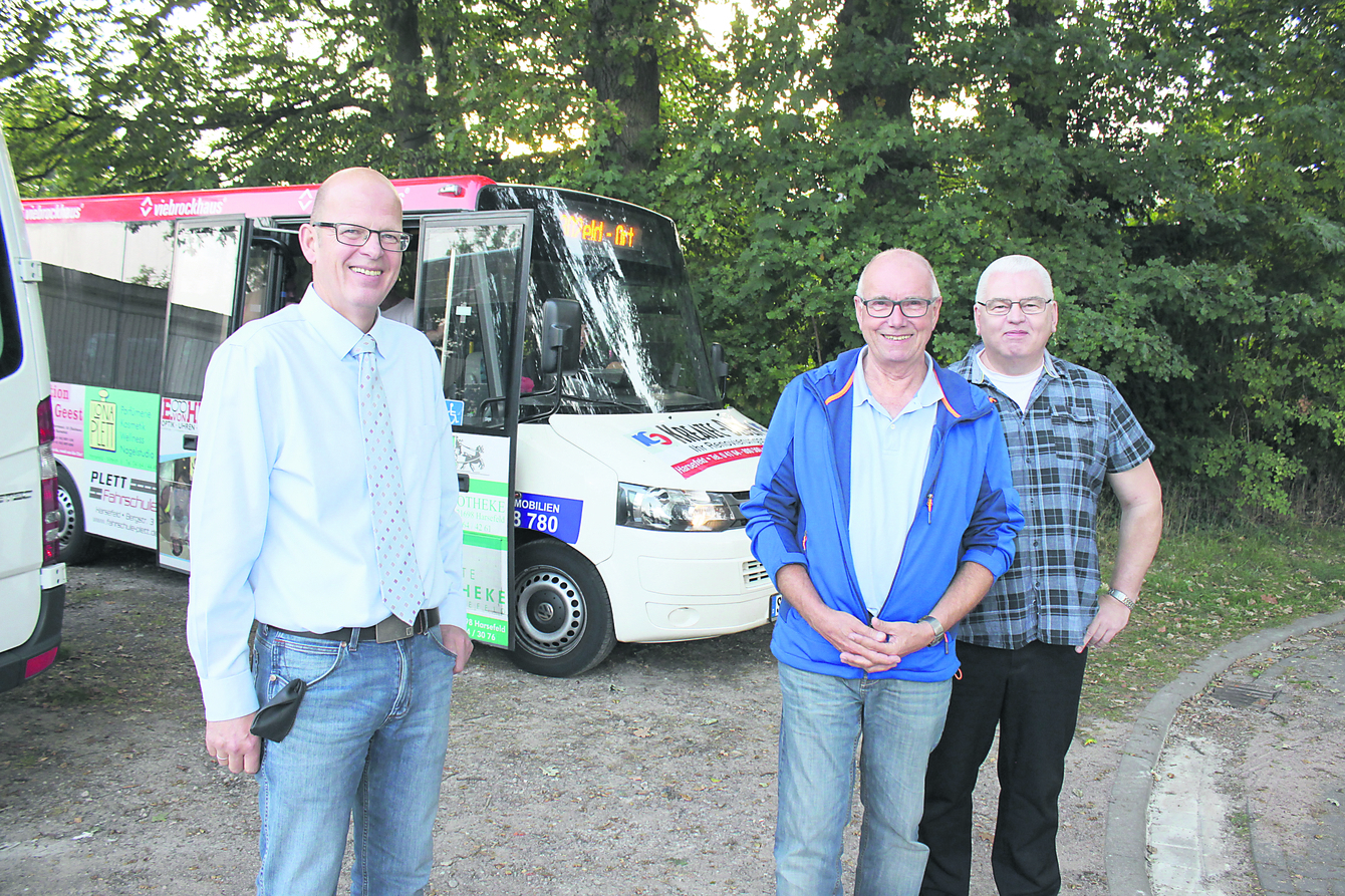 Ziehen ein positives Fazit: Martin Schimmöller, Bernd Lück und Frank Schomburg (v.li.) vom Bürgerbus-Verein