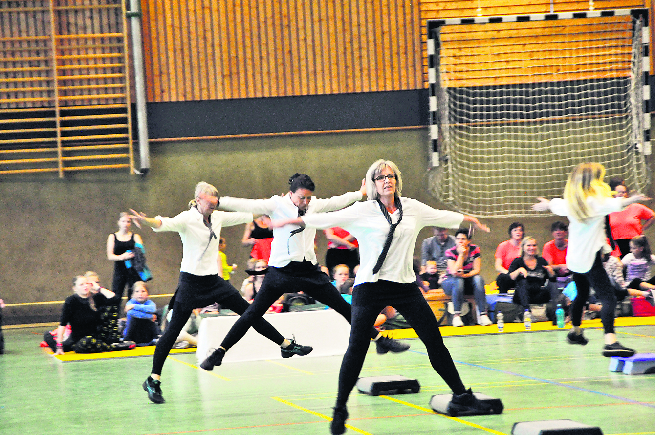 Schwungvoll war auch der Auftritt der Wave Dancer vom TV Welle