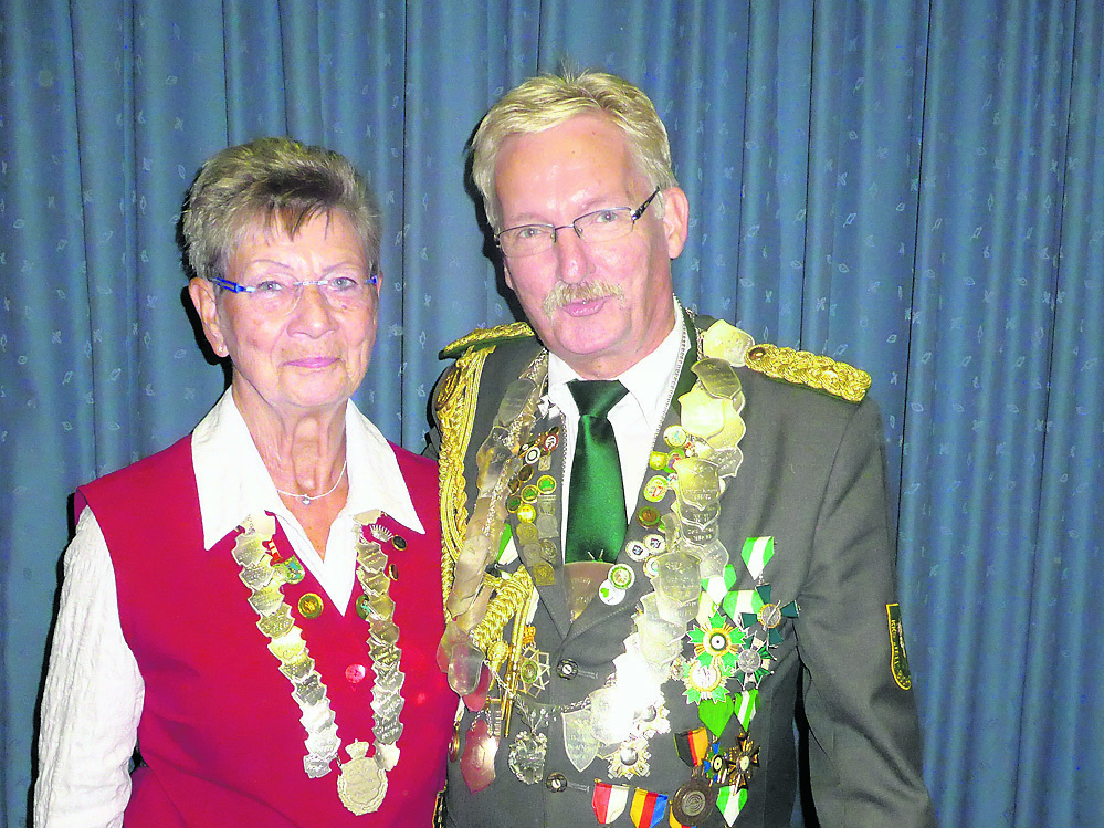 Neue Majestäten beim KKS "Tell" Buchholz: Damenkönigin Karin Buchholz und Vizekönig Klaus Ubert