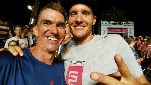 „Der ist total auf dem Boden geblieben“: Sven Papendorf (li.) mit Weltmeister Jan Frodeno | Foto: Papendorf