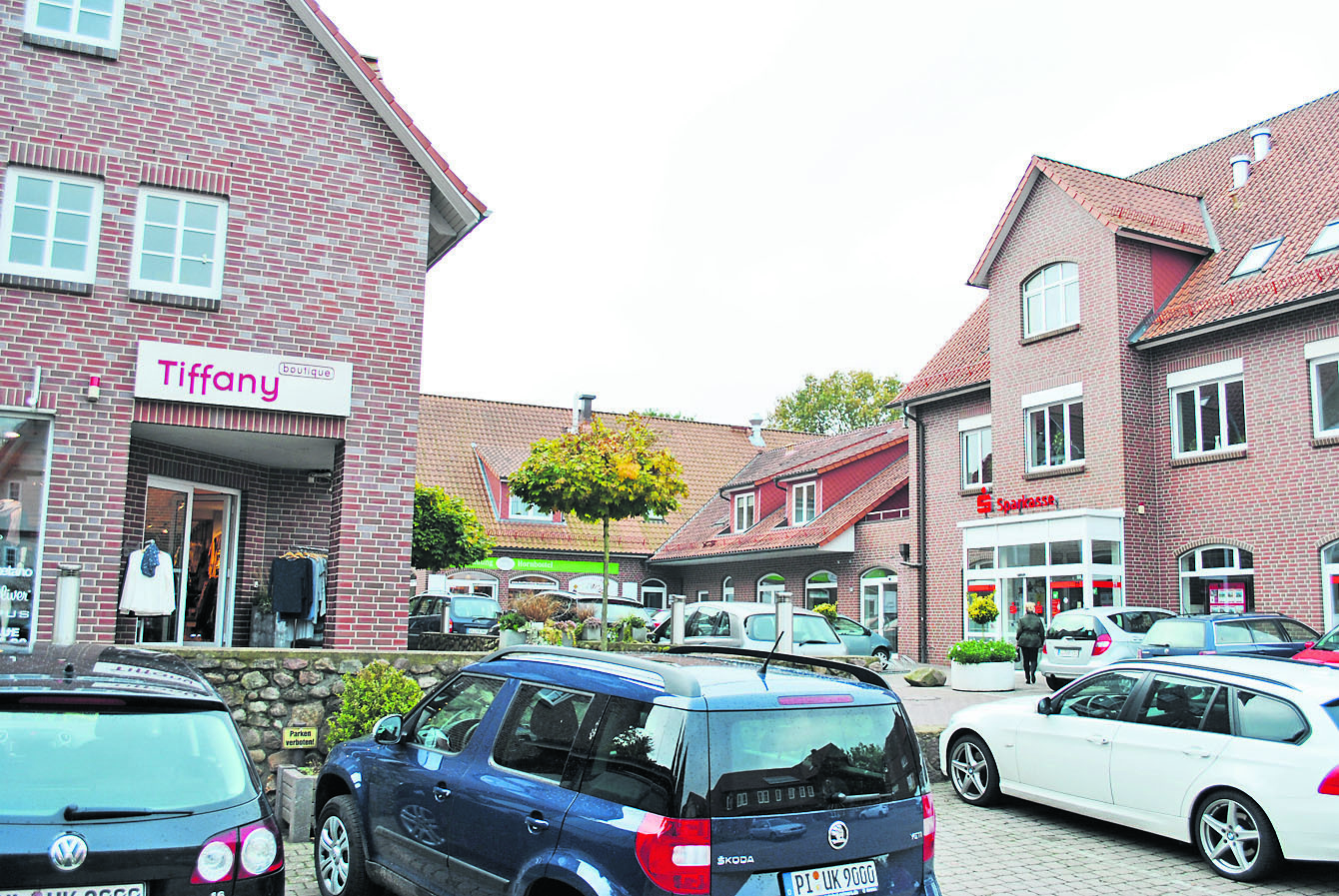 Ein Geschäftszentrum im Ortskern: Auch auf dem Heidmarkhof-Gelände bieten Geschäfte und Dienstleister eine große Auswahl