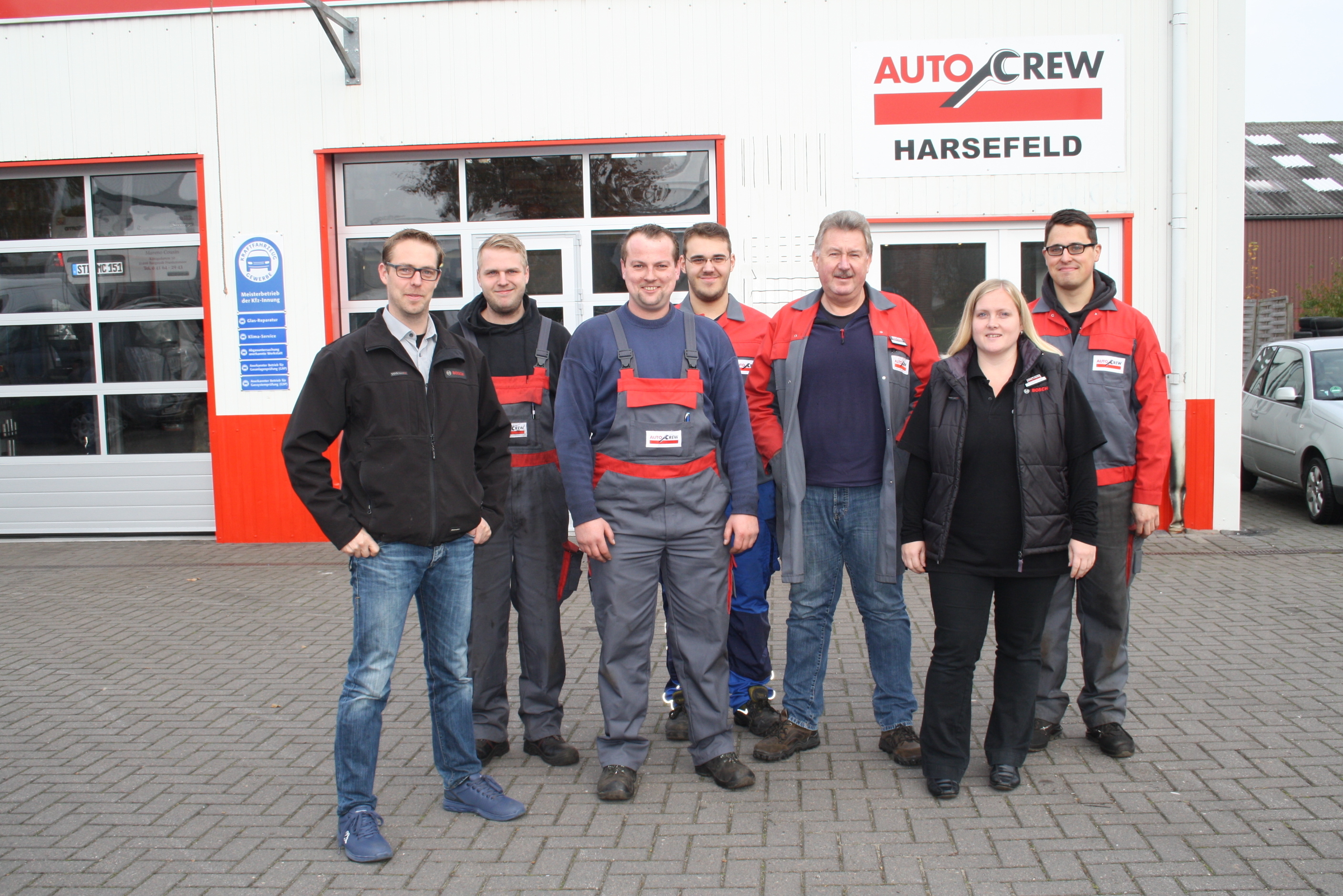 Bieten Service auf höchstem Niveau: Inhaber Marco Augustin, Kai Biesterfeld,
Timo Röse, Tom Kober, Andreas Krumnow, Yvonne Cottone und Marcel Ludwig