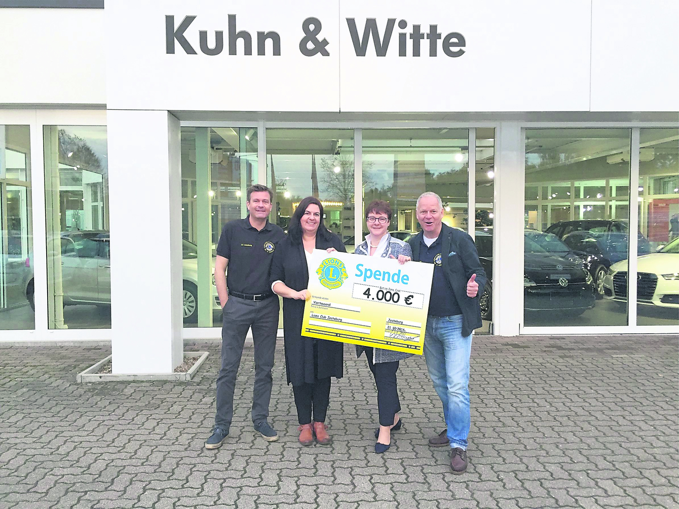 Freuten sich über den tollen Betrag (v.li.): Michael Pfeiffer (Lions Club Jesteburg), Stefanie Jeschke (Bildungsritter e.V.), Kerstin Witte, Geschäftsführerin des Jesteburger Autohauses "Kuhn+Witte" und Marcus Bräuninger (Lions Club Jesteburg)