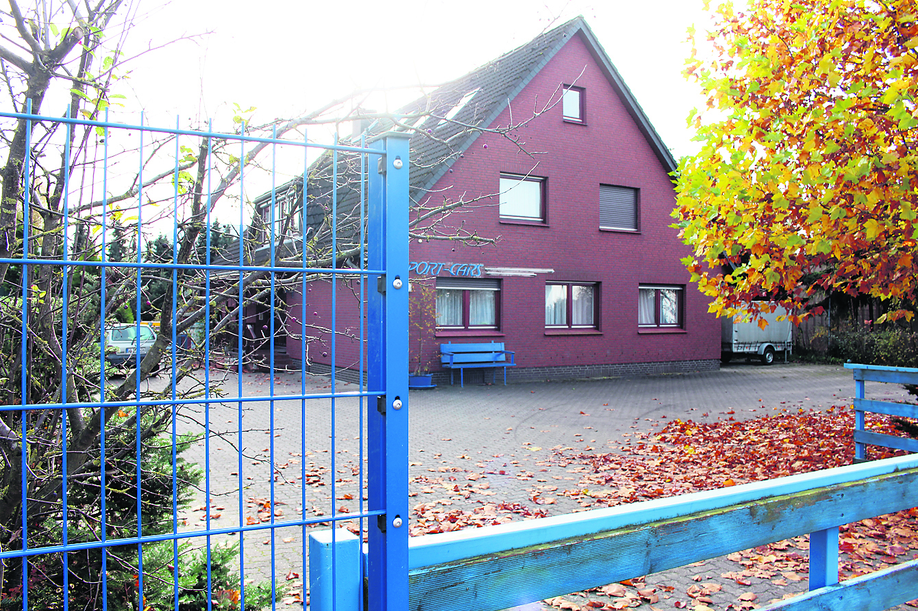 Dieses Haus in Neu Wulmstorf durchsuchte die Polizei nach Waffen