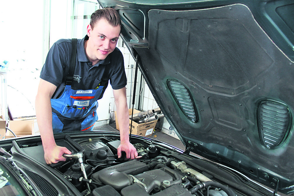 Autos haben ihn schon immer interessiert: Der Kfz-Technikermeister Pascal Marchel