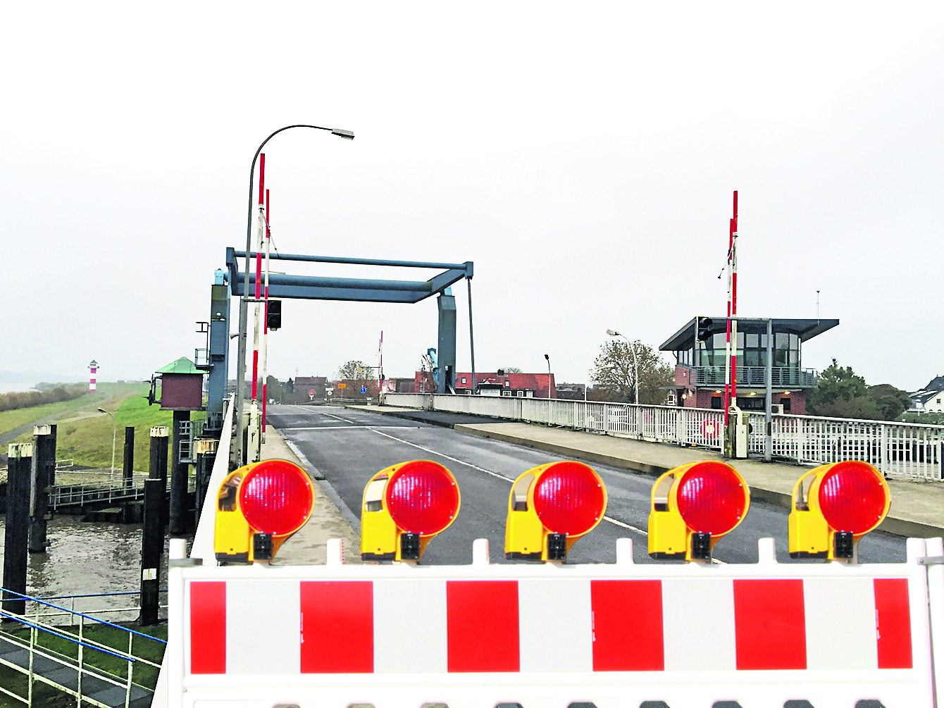 Die Lühe-Brücke über das Sperrwerk wird im kommenden Jahr saniert
