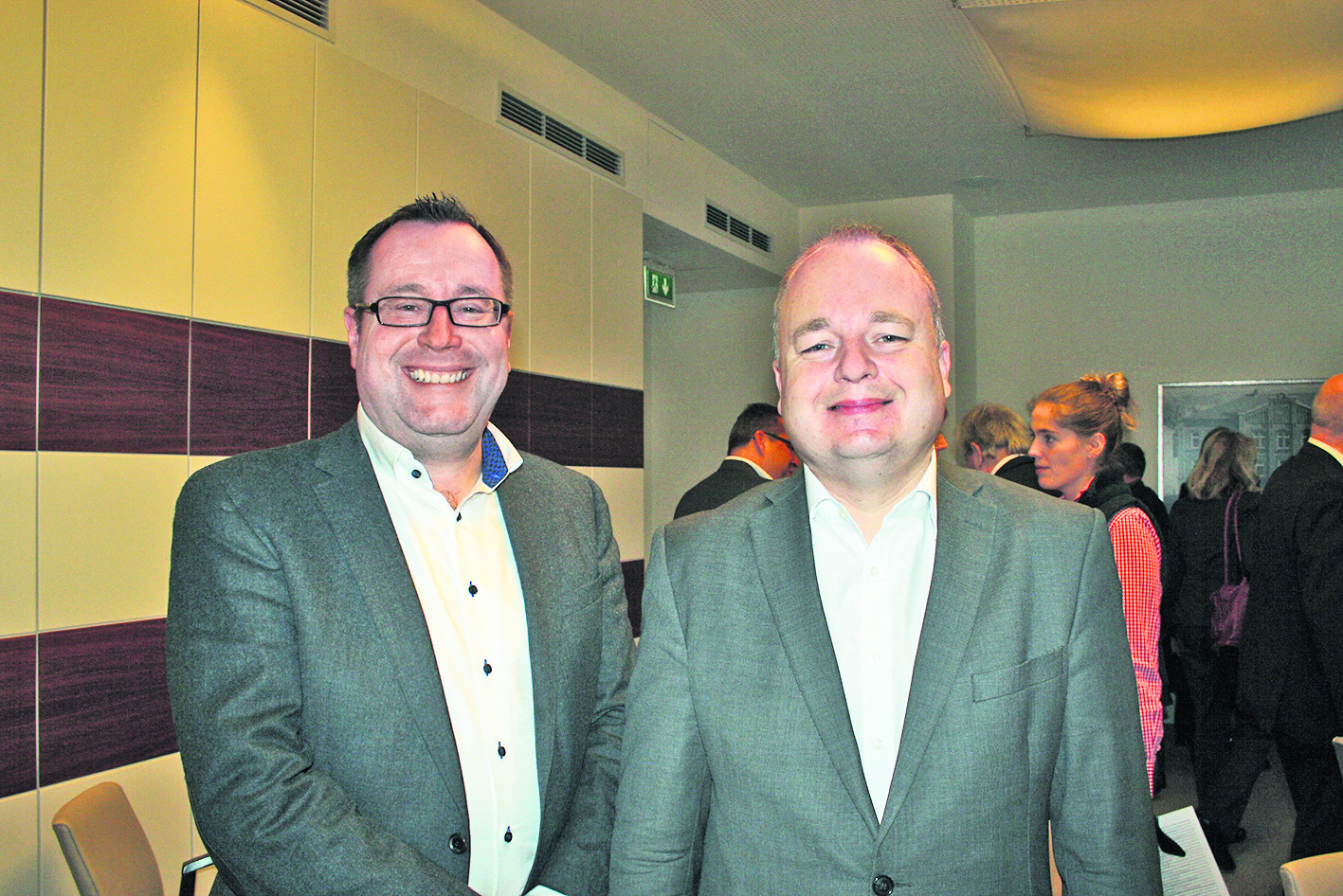 Referent Jan-Peter Frenzel (li.) und der WFV-Vorsitzende Uwe Fricke beim Unternehmerfrühstück