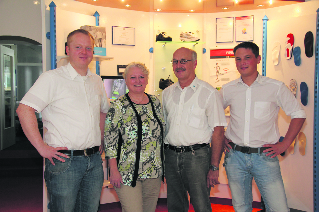 Familie Busch mit (v. li.): Tobias, Gudrun, Hinrich und Malte Busch freut sich, jetzt auch für Kunden in Stade erreichbar zu sein