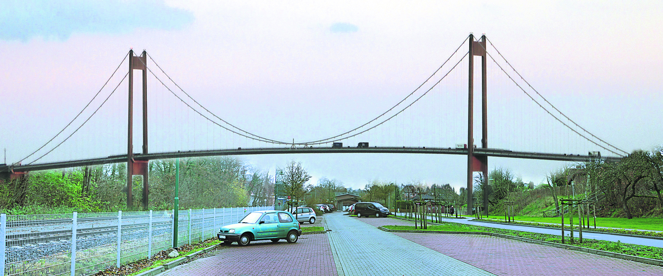 Ganz so gigantisch wie auf dieser Fotomontage wird die Brücke in Harsefeld wohl nicht ausfallen