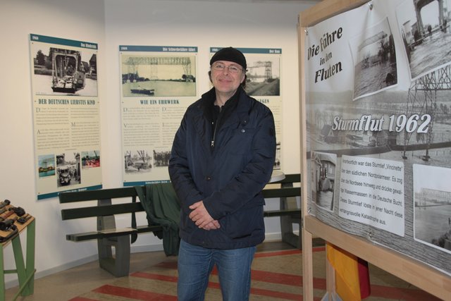 Karl-Heinz Brinkmann in dem Museum "Fährstuuv"