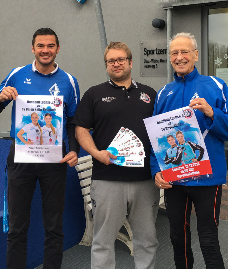 "Luchse-" Trainer Steffen Birkner (Mitte) übergab die Eintrittskarten an den Vereinsvorsitzenden Arno Reglitzki (re.) und Geschäftsführer Stefan Weihrauch