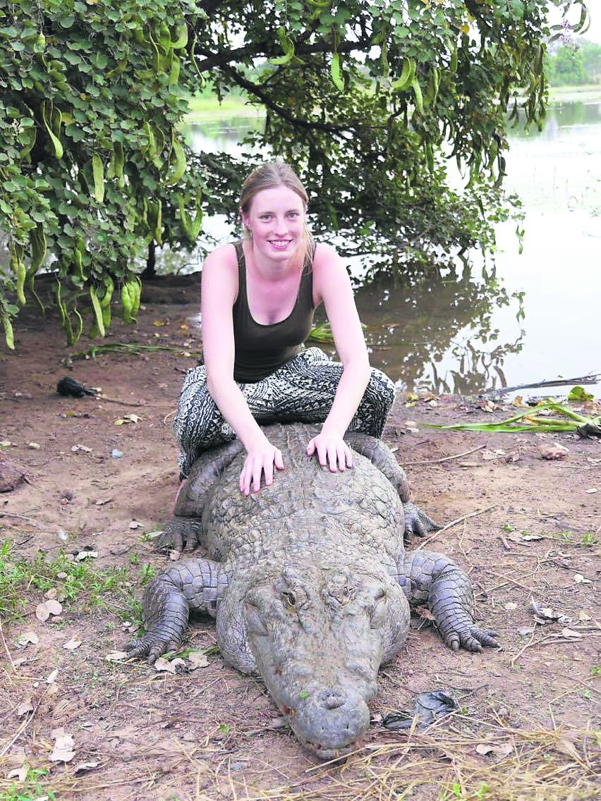 Bei einem Ausflug auf einem der heiligen Krokodile in Bazoule / Tanghin-Dassouri