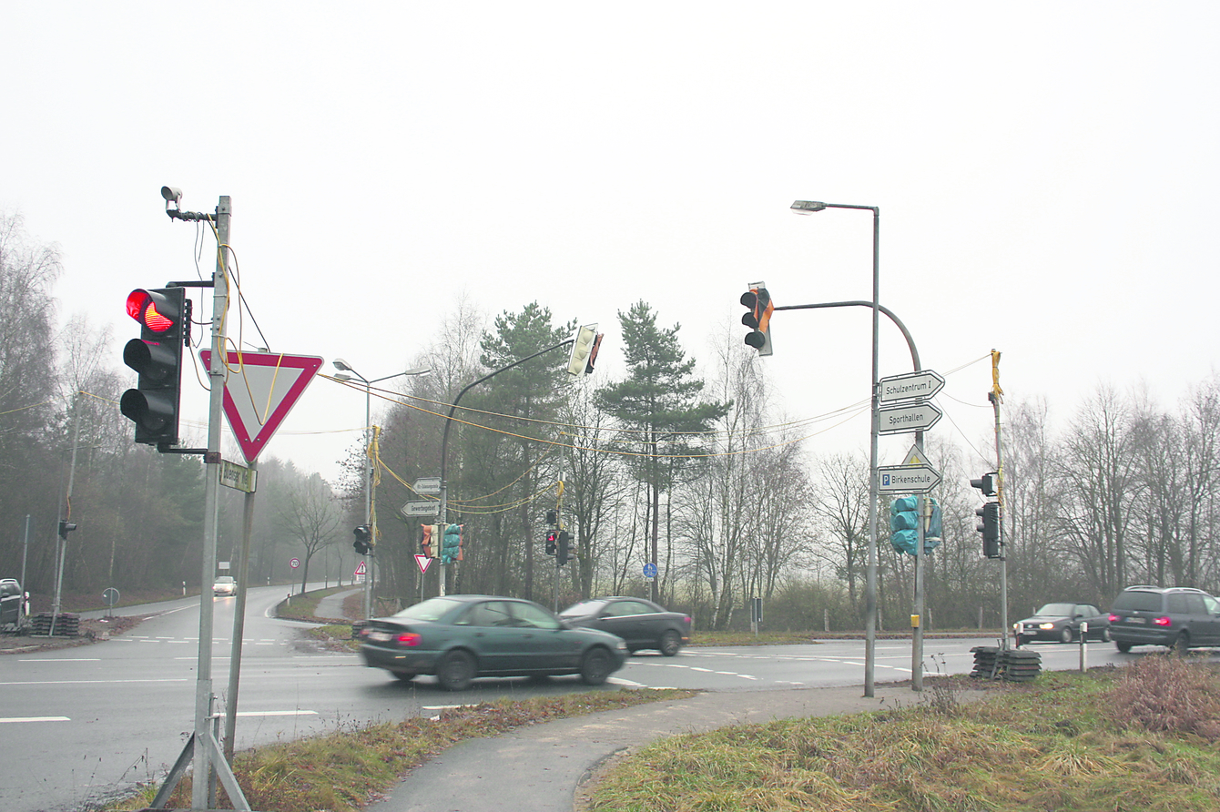 Provisorium seit dreieinhalb Jahren: die Ampel an der Kreuzung Hamburger Straße/Nordring