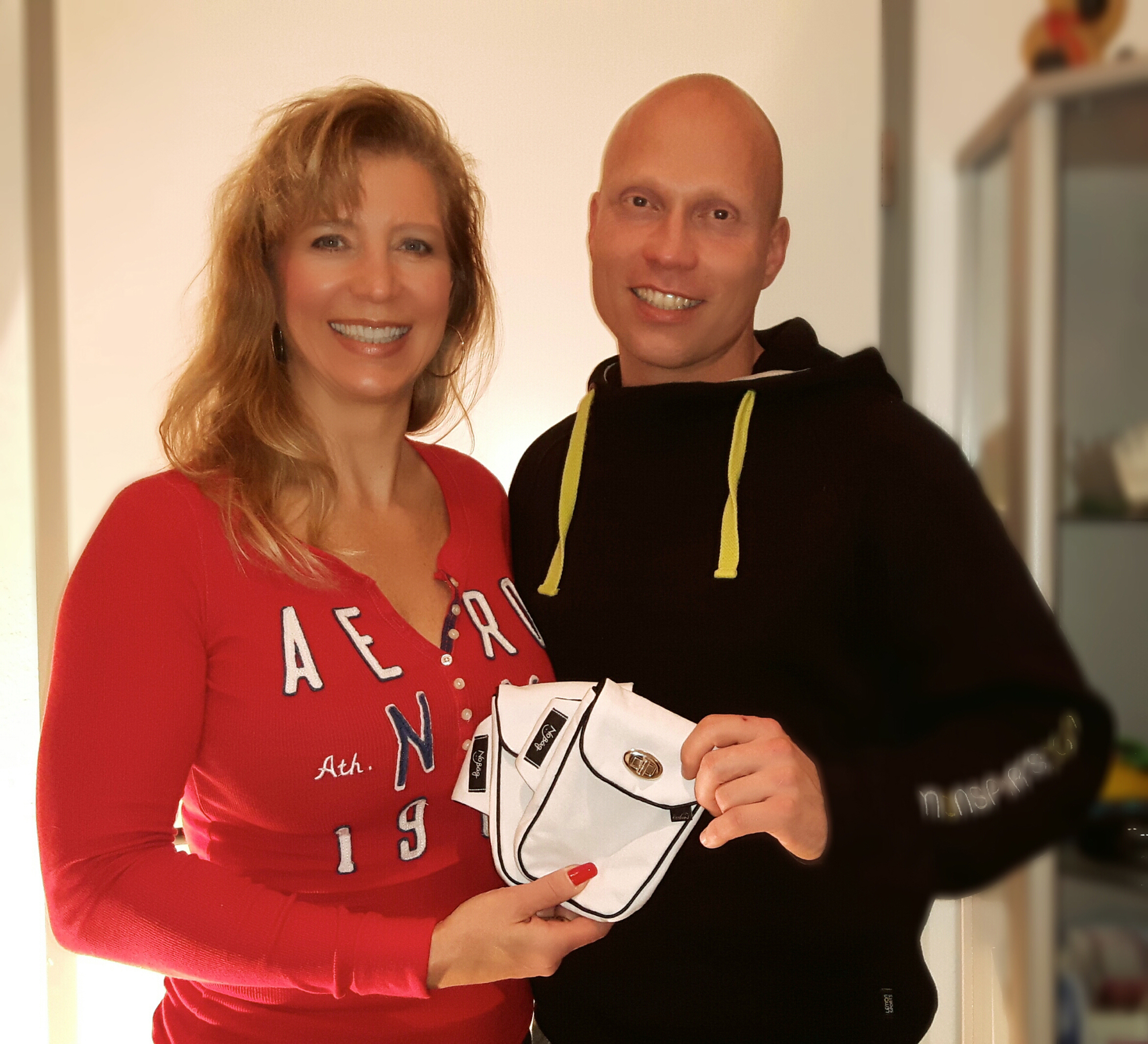 Seit das WOCHENBLATT Anfang Dezember erstmals über das Schicksal von Familie Büttinghaus berichtet hat, reißt die Welle der Hilfsbereitschaft nicht ab. Jetzt wollen Sabine Sabe und Andreas Litzba mit einer kreativen Taschen-Idee Geld einwerben.