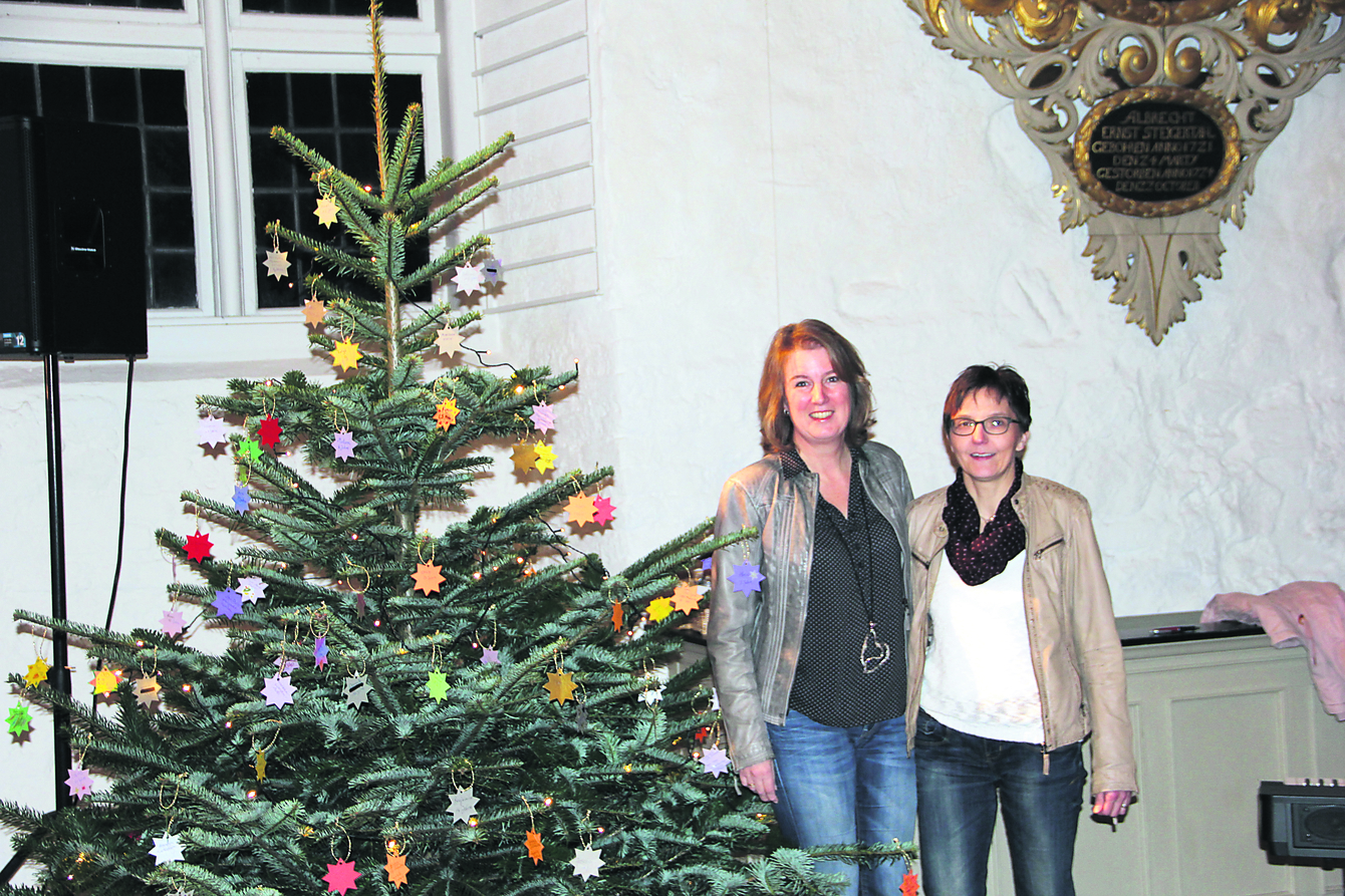 Freuten sich über die große Resonanz: Maren Brockmann (li.) und Gabi Aldag vom Wünschebaum-Team
