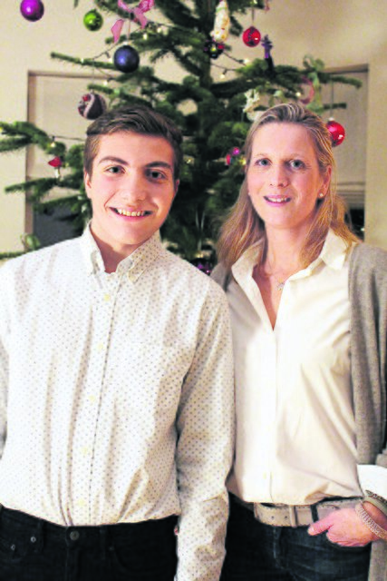 US-Teenager Joseph Kurek mit seiner Gastmutter Jessica Raack. Er wohnt derzeit in Bendestorf