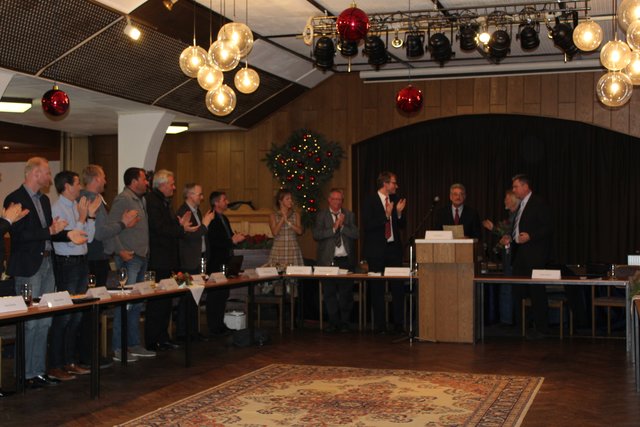 Standing Ovations für Dietmar Stadie (3. v. re.)