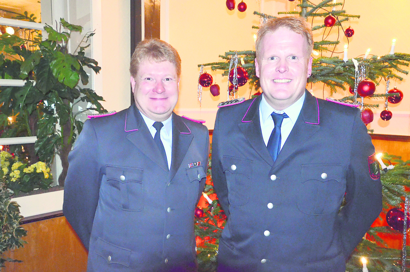 Neu in ihren Ämtern: Gemeindebrandmeister Jörn Petersen (li.) und Garstedts Vize-Ortsbrandmeister André Cordes