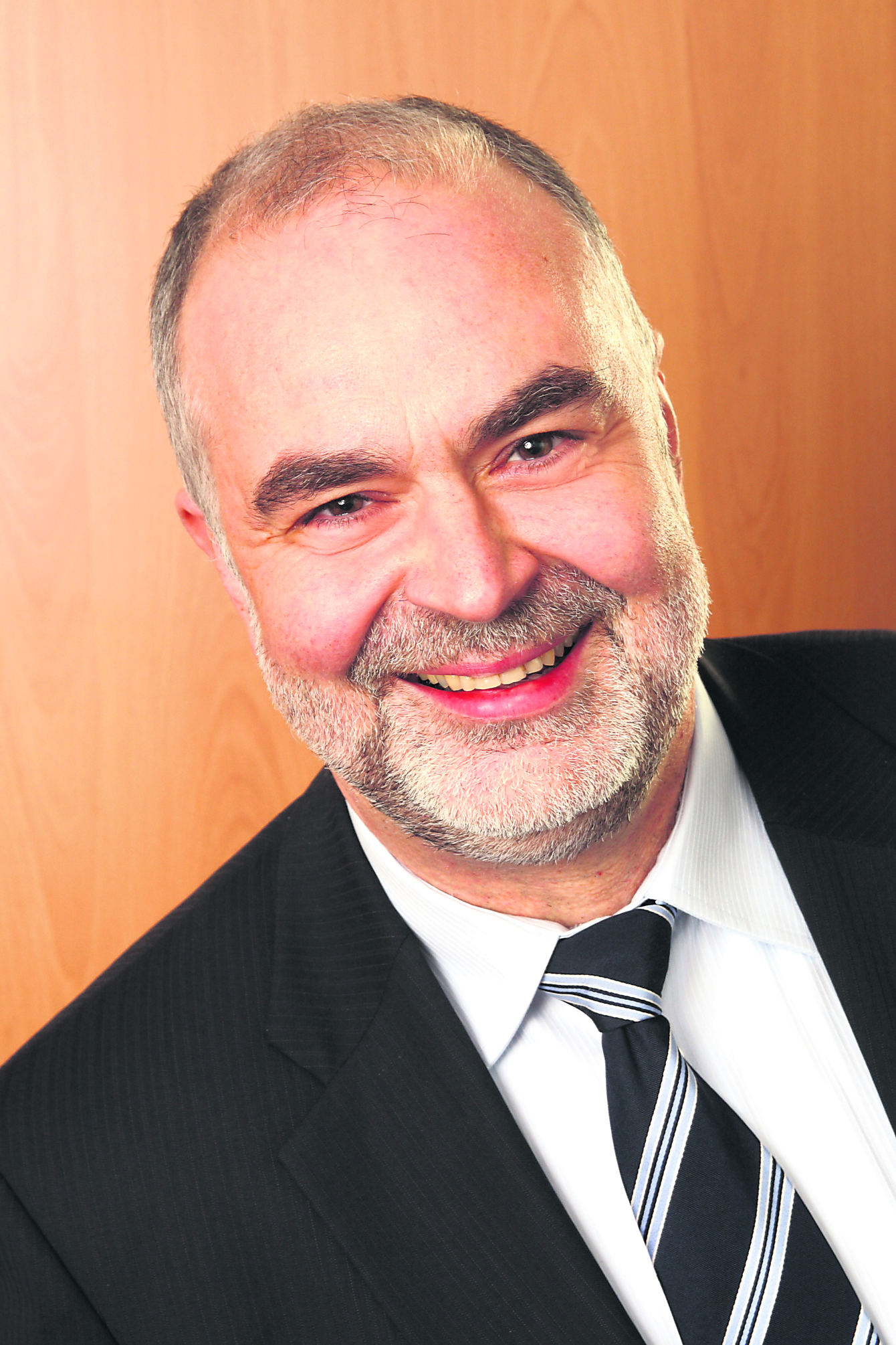 Gerhard Oestreich, Vorstandsvertreter und Direktor für den Regionalbereich Süd, freut sich auf das Spiel