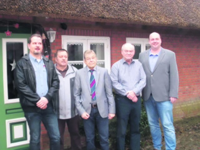 Ausgeschiedene Ratsleute (v. li.): Rainer Kühlke, Hans-Dieter Kahrs, Dr. Horst Paulsen, Jörg-Rainer Gast und Matthias Tiedemann