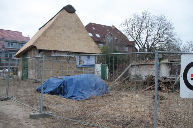 Mit neuem Dach: die historische Scheune