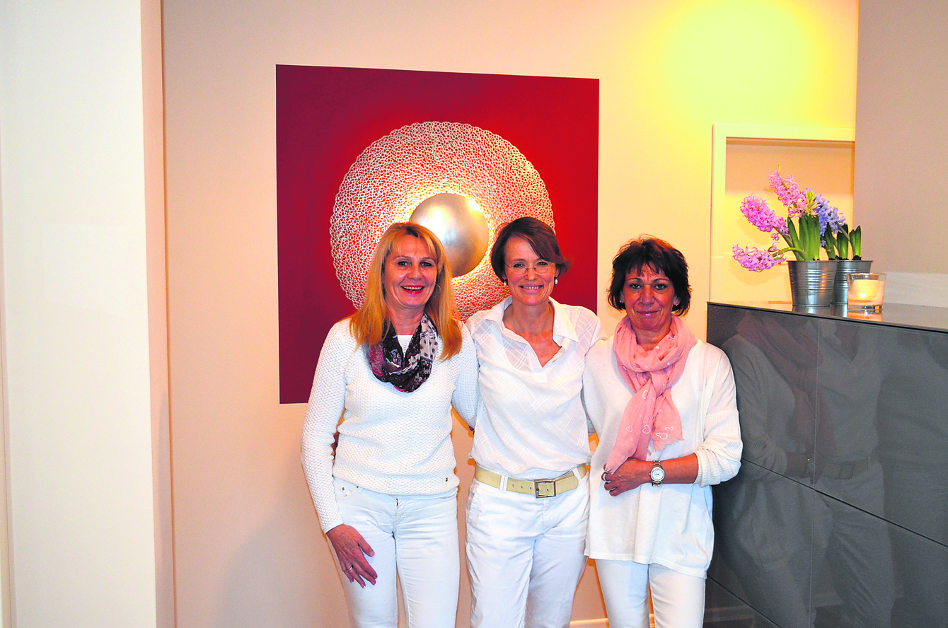 Dr. Pia Fieseler (Mitte) mit ihren Mitarbeiterinnen Birgit Lorenz (li.) und Dagmar Jauch