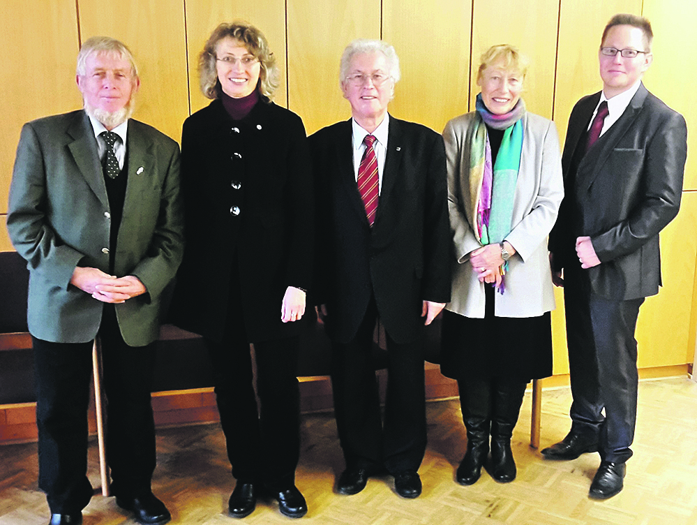 Auf dem Neujahrsempfang (v. li.): Heinrich Schröder, Pastorin Ulrike Koehn, Herbert Bunk, Dr. Birgit Wienemann und Volker Schmitt