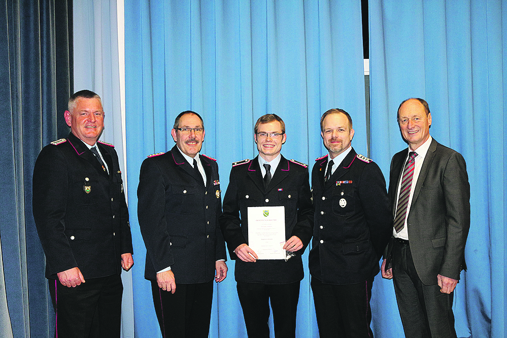 Gratulation zu Ehrung und Beförderung (v. li.): Bernd Block, Frank Hupertz, Christopher Thompson, Ramon Behr und Rolf Roth