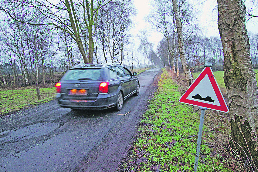 Sollte besser nicht mit dem Auto befahren werden: der Schuldamm in Ahrensmoor