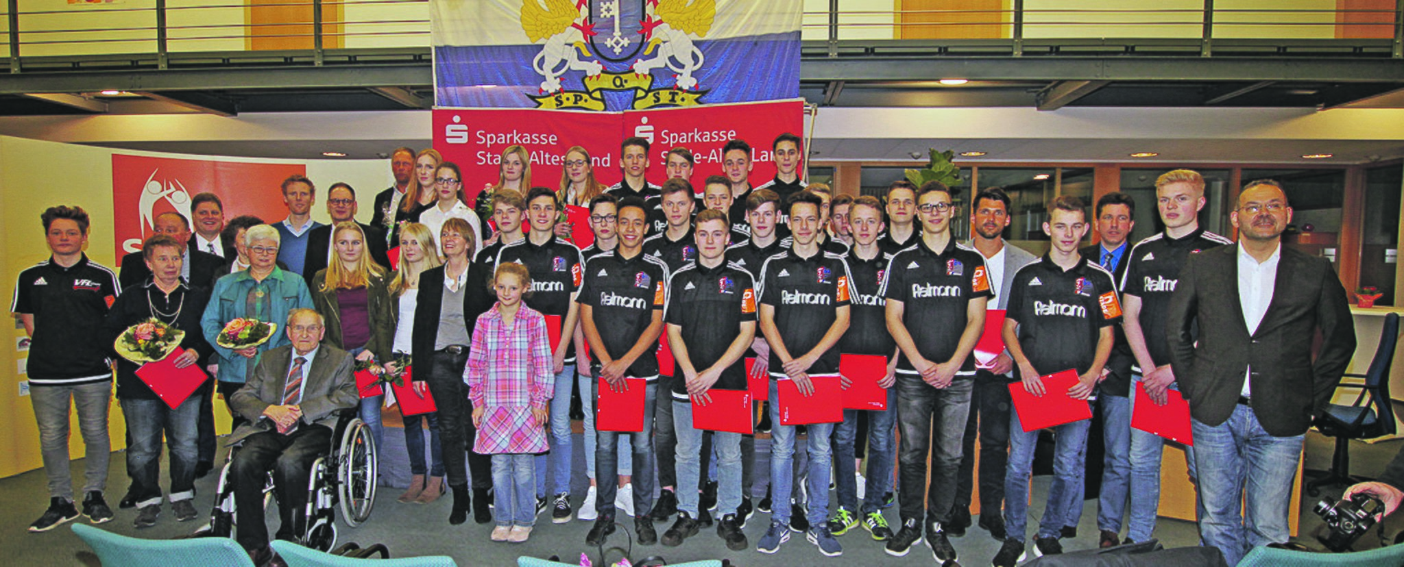 Stadt Stade und Sparkasse Stade Altes Land ehren erfolgreiche