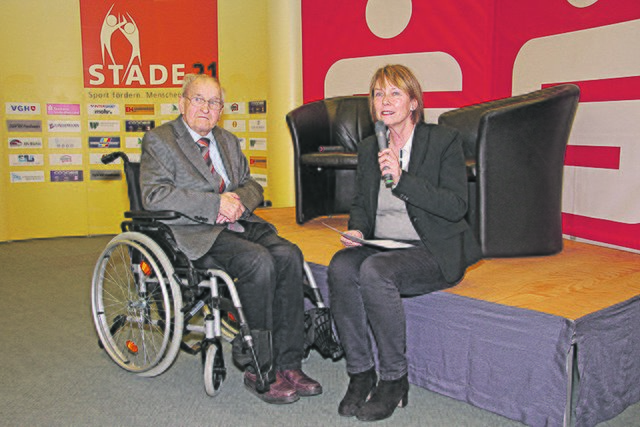 Silvia Nieber im Gespräch mit Schach-Urgestein Herbert Teßmer
