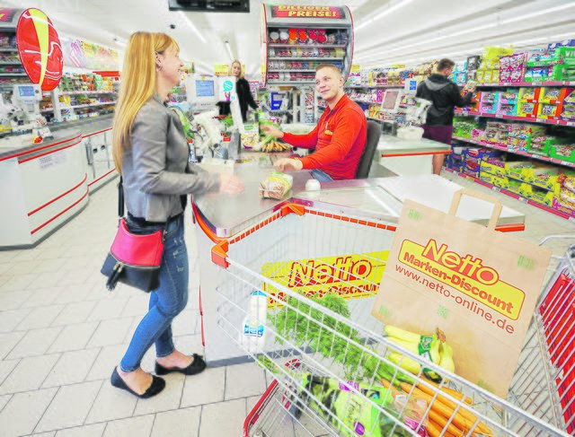 Die Auszubildenden werden in vielen Bereichen eingesetzt | Foto: Netto