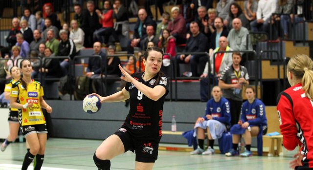 Melissa Luschnat (am Ball) war mit 10 Treffern die Haupttorschützin beim 29:23-Heimsieg der "Luchse" gegen den HC Rödertal