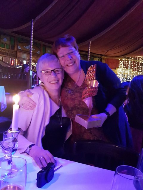 Die glücklichen Gewinnerinnen: Monika Lünsmann und Beatrice Kietzmann | Foto: Sie Dessous & mehr