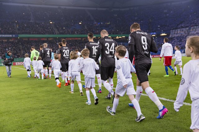 07.02.2017, Hamburg, Hamburger Sv vs. 1.FC Köln© Thorsten Baering Thielickestieg 1, 20459 Hamburg, Tel. +49 40 435160, Mobil +49 171 78 48 908, foto@baering.de, www.baering.deHypovereinsbank Hamburg, IBAN DE22200300000002602175, Finanzamt Hamburg Mitte, Steuernummer 48/010/00369 Steuer ID: DE118289524