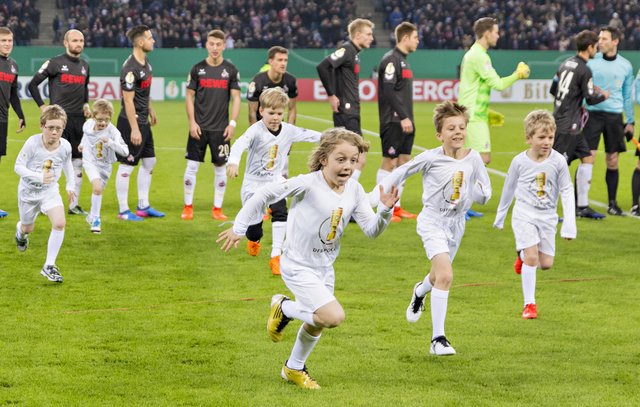 07.02.2017, Hamburg, Hamburger Sv vs. 1.FC Köln© Thorsten Baering Thielickestieg 1, 20459 Hamburg, Tel. +49 40 435160, Mobil +49 171 78 48 908, foto@baering.de, www.baering.deHypovereinsbank Hamburg, IBAN DE22200300000002602175, Finanzamt Hamburg Mitte, Steuernummer 48/010/00369 Steuer ID: DE118289524
