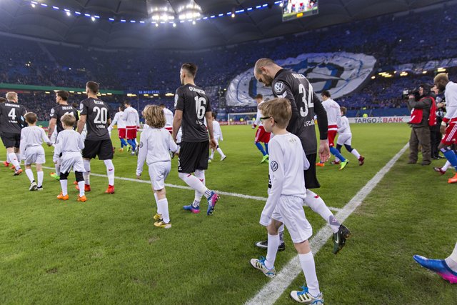 07.02.2017, Hamburg, Hamburger Sv vs. 1.FC Köln© Thorsten Baering Thielickestieg 1, 20459 Hamburg, Tel. +49 40 435160, Mobil +49 171 78 48 908, foto@baering.de, www.baering.deHypovereinsbank Hamburg, IBAN DE22200300000002602175, Finanzamt Hamburg Mitte, Steuernummer 48/010/00369 Steuer ID: DE118289524
