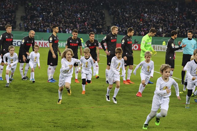 07.02.2017, Hamburg, Hamburger Sv vs. 1.FC Köln© Thorsten Baering Thielickestieg 1, 20459 Hamburg, Tel. +49 40 435160, Mobil +49 171 78 48 908, foto@baering.de, www.baering.deHypovereinsbank Hamburg, IBAN DE22200300000002602175, Finanzamt Hamburg Mitte, Steuernummer 48/010/00369 Steuer ID: DE118289524