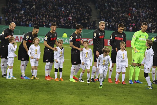 07.02.2017, Hamburg, Hamburger Sv vs. 1.FC Köln© Thorsten Baering Thielickestieg 1, 20459 Hamburg, Tel. +49 40 435160, Mobil +49 171 78 48 908, foto@baering.de, www.baering.deHypovereinsbank Hamburg, IBAN DE22200300000002602175, Finanzamt Hamburg Mitte, Steuernummer 48/010/00369 Steuer ID: DE118289524