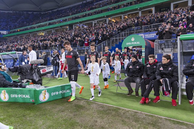 07.02.2017, Hamburg, Hamburger Sv vs. 1.FC Köln© Thorsten Baering Thielickestieg 1, 20459 Hamburg, Tel. +49 40 435160, Mobil +49 171 78 48 908, foto@baering.de, www.baering.deHypovereinsbank Hamburg, IBAN DE22200300000002602175, Finanzamt Hamburg Mitte, Steuernummer 48/010/00369 Steuer ID: DE118289524