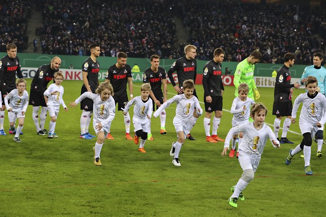 07.02.2017, Hamburg, Hamburger Sv vs. 1.FC Köln© Thorsten Baering Thielickestieg 1, 20459 Hamburg, Tel. +49 40 435160, Mobil +49 171 78 48 908, foto@baering.de, www.baering.deHypovereinsbank Hamburg, IBAN DE22200300000002602175, Finanzamt Hamburg Mitte, Steuernummer 48/010/00369 Steuer ID: DE118289524