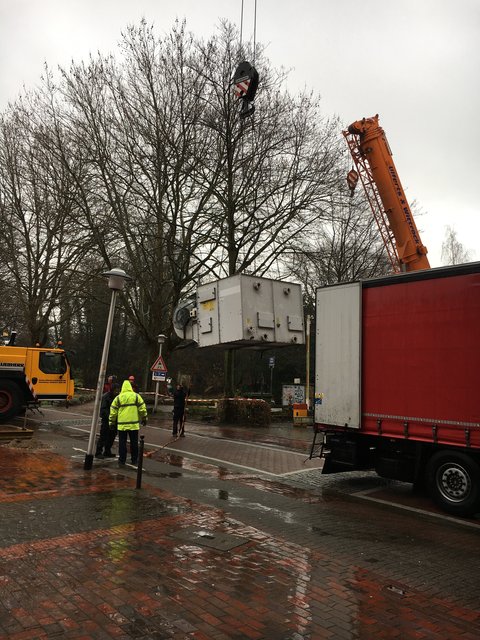 Für die Arbeiten am Altbau musste die Viverstraße gesperrt werden | Foto: Stackmann