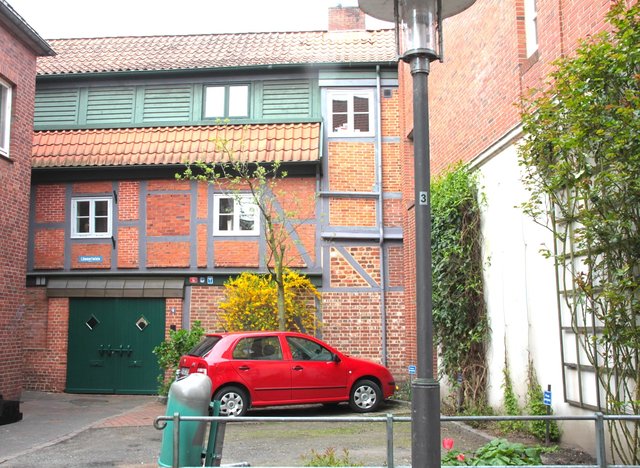 Unscheinbar: Hauseingang an der Rosenstraße 15