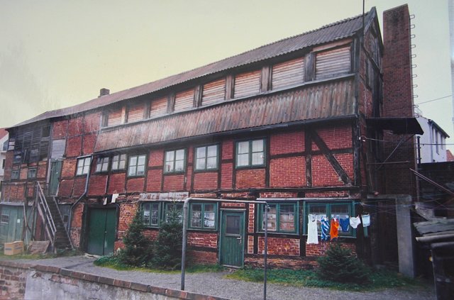 Die Ex-Gerberei Anfang der 1980er Jahre. Auf dem Innenhof hing Wäsche zum Trocknen | Foto: Brammer privat