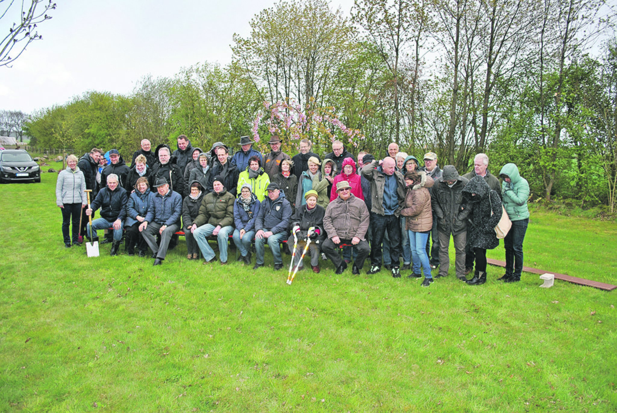 "Eine tolle Steigerung" 22 Paare pflanzten Bäume im Heidenauer