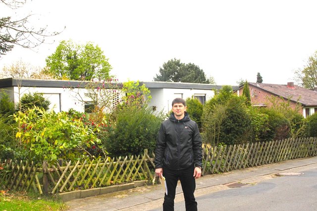 Nachbarn und das Bauamt lehnen die Pläne des Immobilienmaklers Andreas Schwab ab, am Heidkamp 8 in Haddorf zwei Wohngebäude zu errichten
